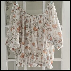 {Solitaire} Floral Embroidered Boho Peasant Blouse